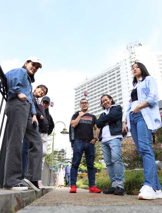 Group-Shot-04 Group-Shot-04
